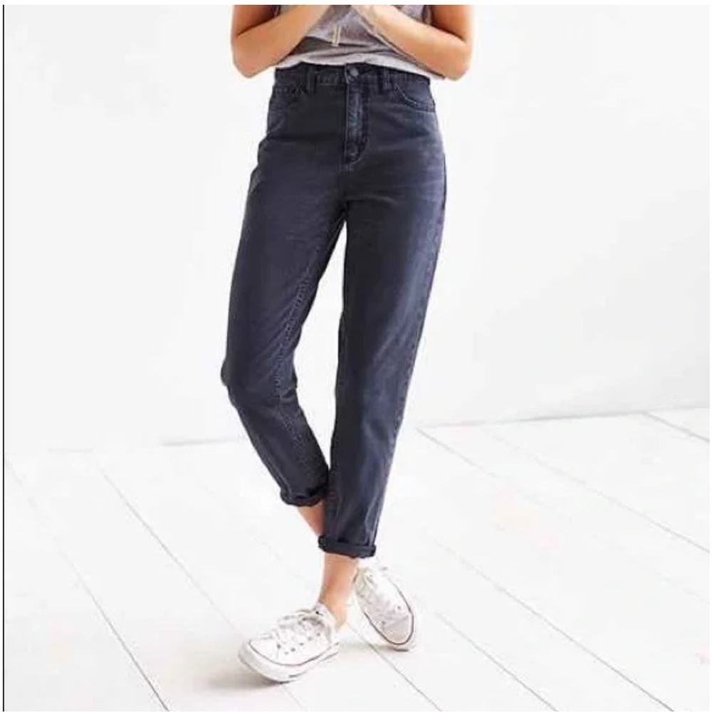 New BDG High-Waisted Mom Jean – Washed Black Denim